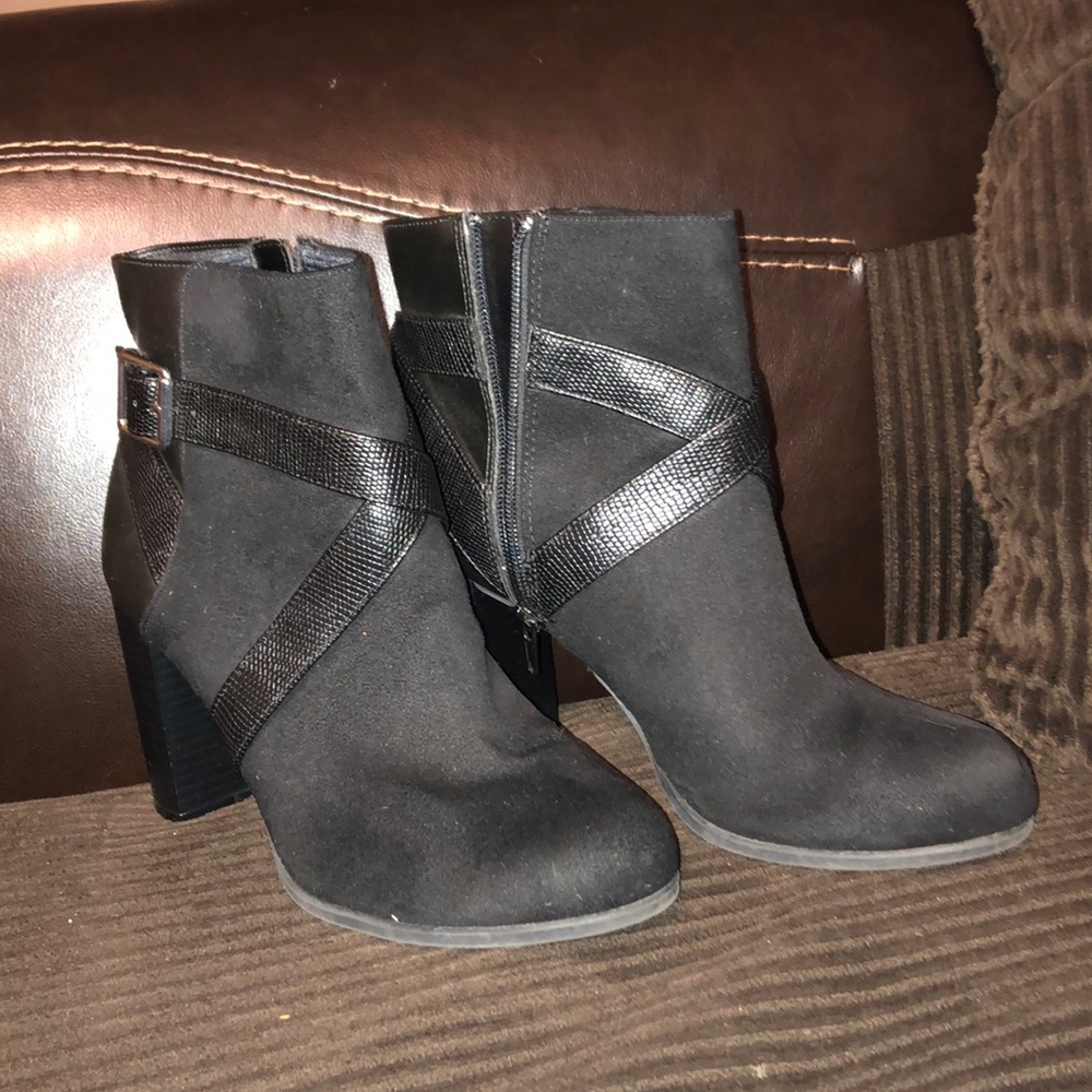 Christian Siriano heeled black angle boots size 10
